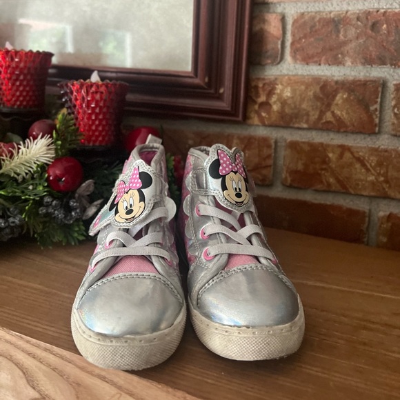 Minnie Mouse Pink High Top Light up Sneakers - Picture 2 of 5